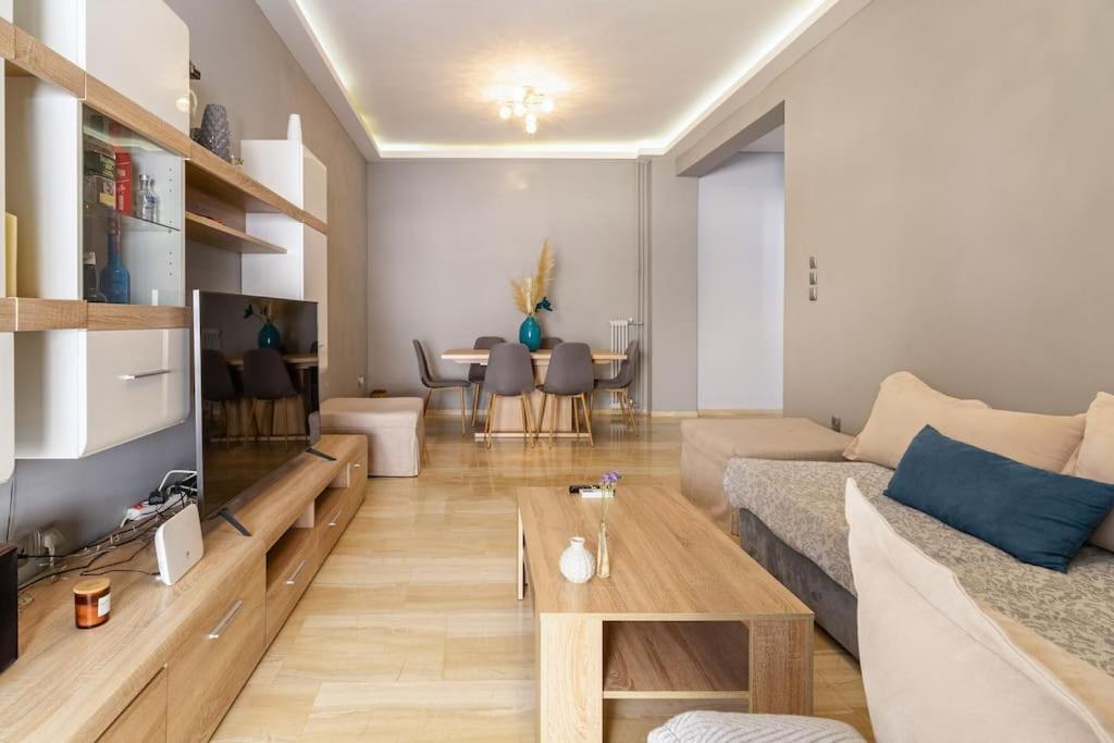 Urban Grey Apartment